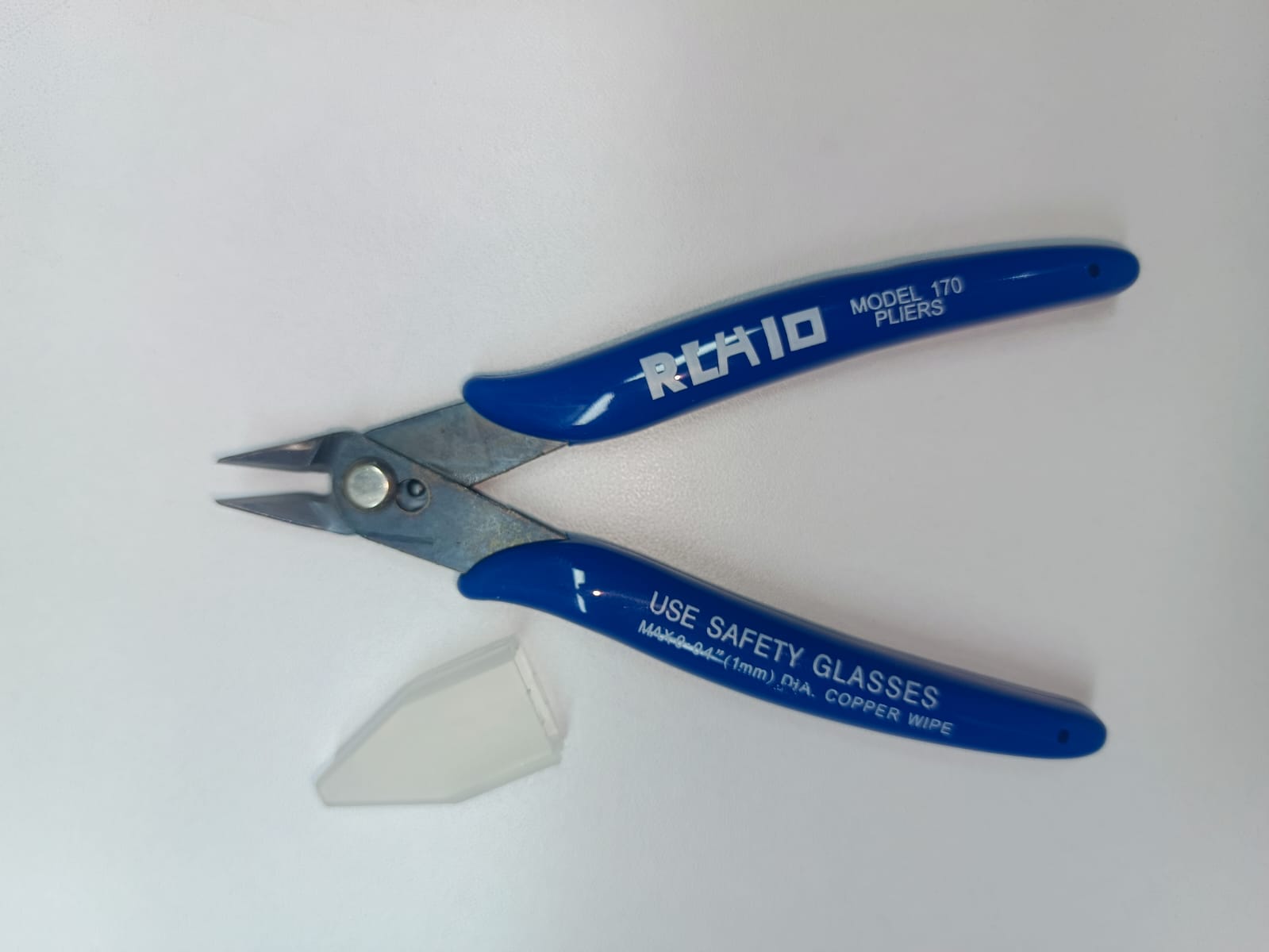 Pinza pequeña corte suave